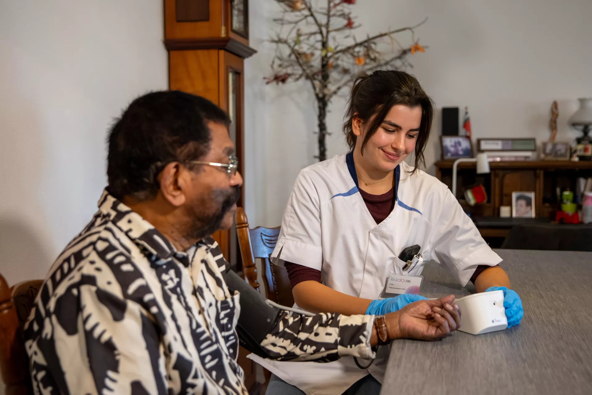 Collega bij client thuis